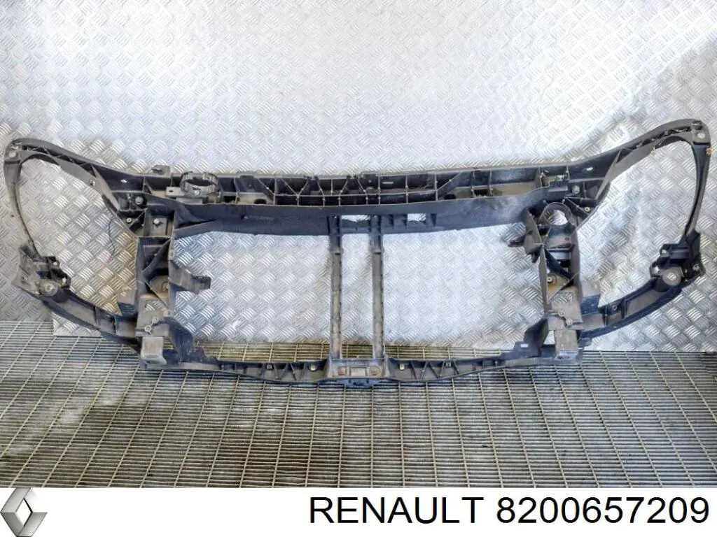Панель передня Renault (RVI) 8200657209 ціна, від 195.08 USD