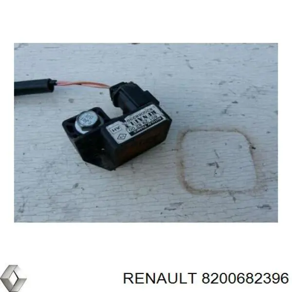 Купити 8200682396 Renault (RVI) Датчик AIRBAG передній