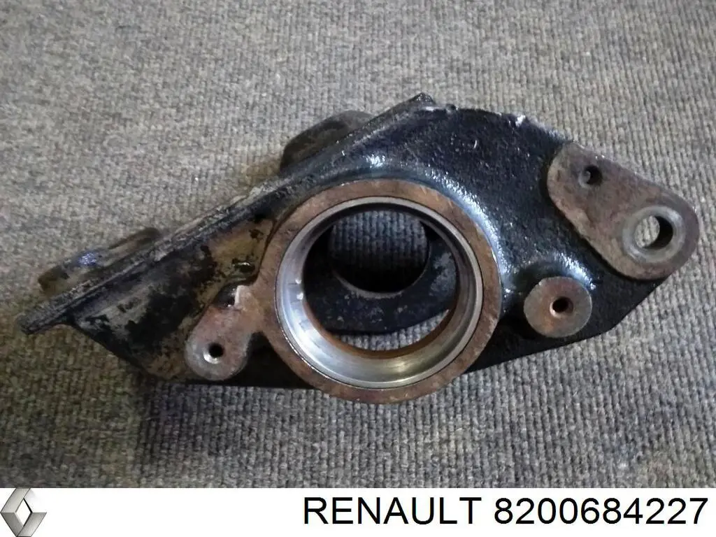 Опора підвісного підшипника передньої піввісі Renault (RVI) 8200684227 ціна, від 63.35 USD