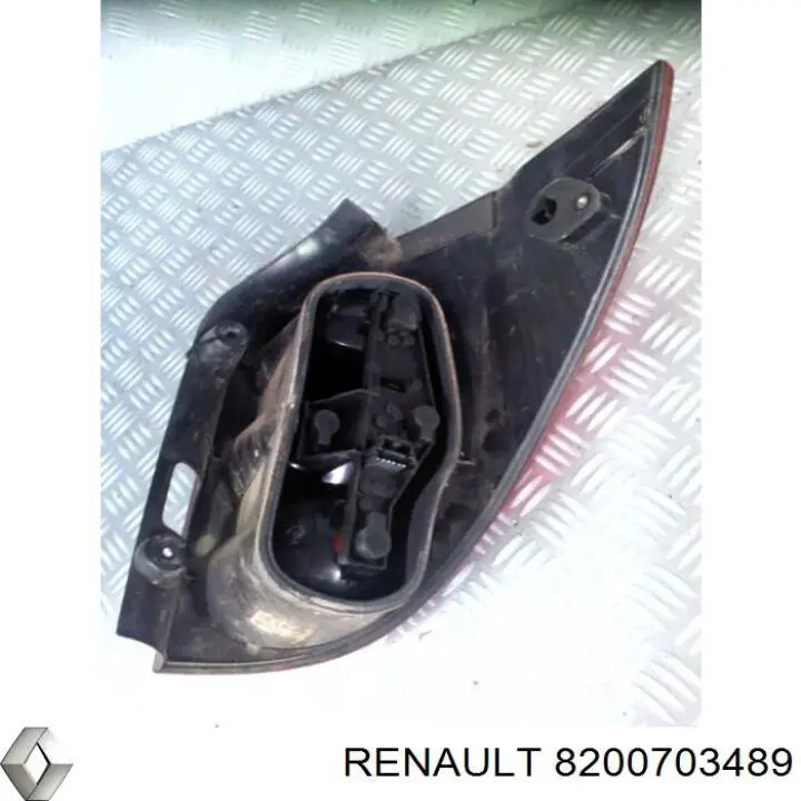 8200703489 Renault (RVI) Ліхтар задній правий