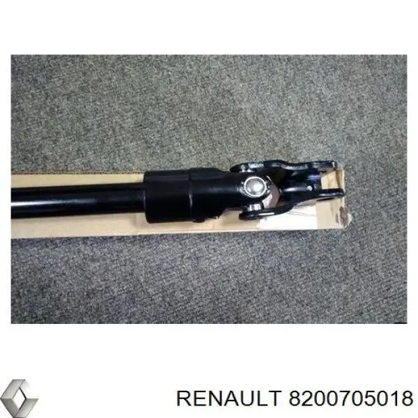 Купити 8200705018 Renault (RVI) Кардан вала рульової колонки, нижній