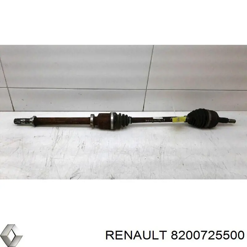 Купити 8200725500 Renault (RVI) Піввісь права