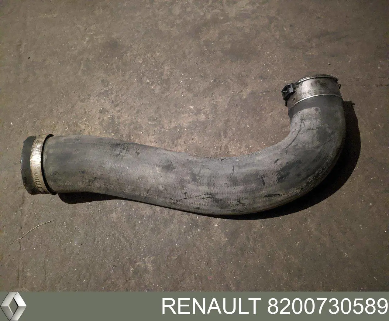 Купити 8200730589 Renault (RVI) Шланг/патрубок интеркуллера