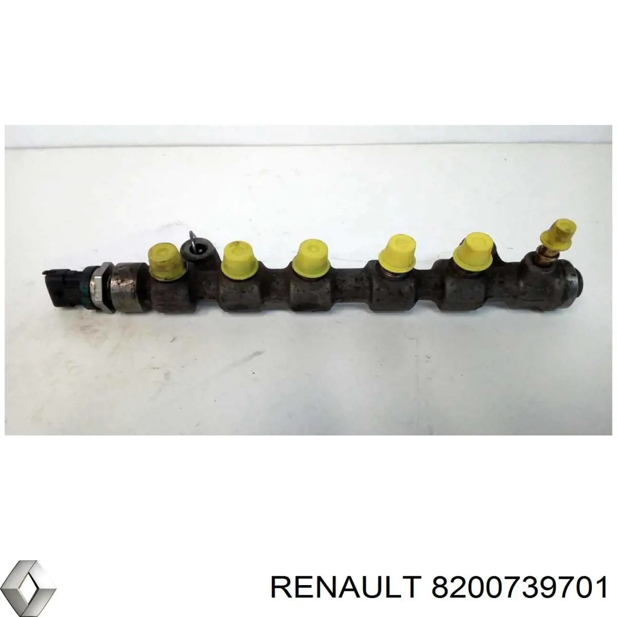 Купити 8200739701 Renault (RVI) Трубка паливна, зворотня від форсунок