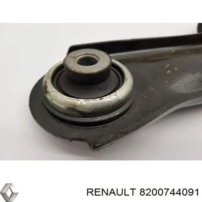 Важіль передньої підвіски нижній, лівий 8200744091 Renault (RVI)