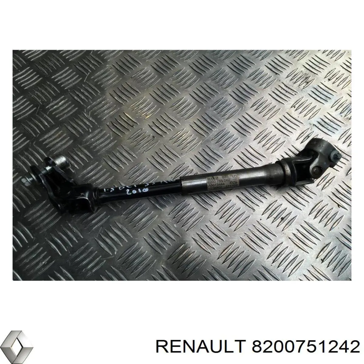Купити 8200751242 Renault (RVI) Кардан вала рульової колонки, нижній