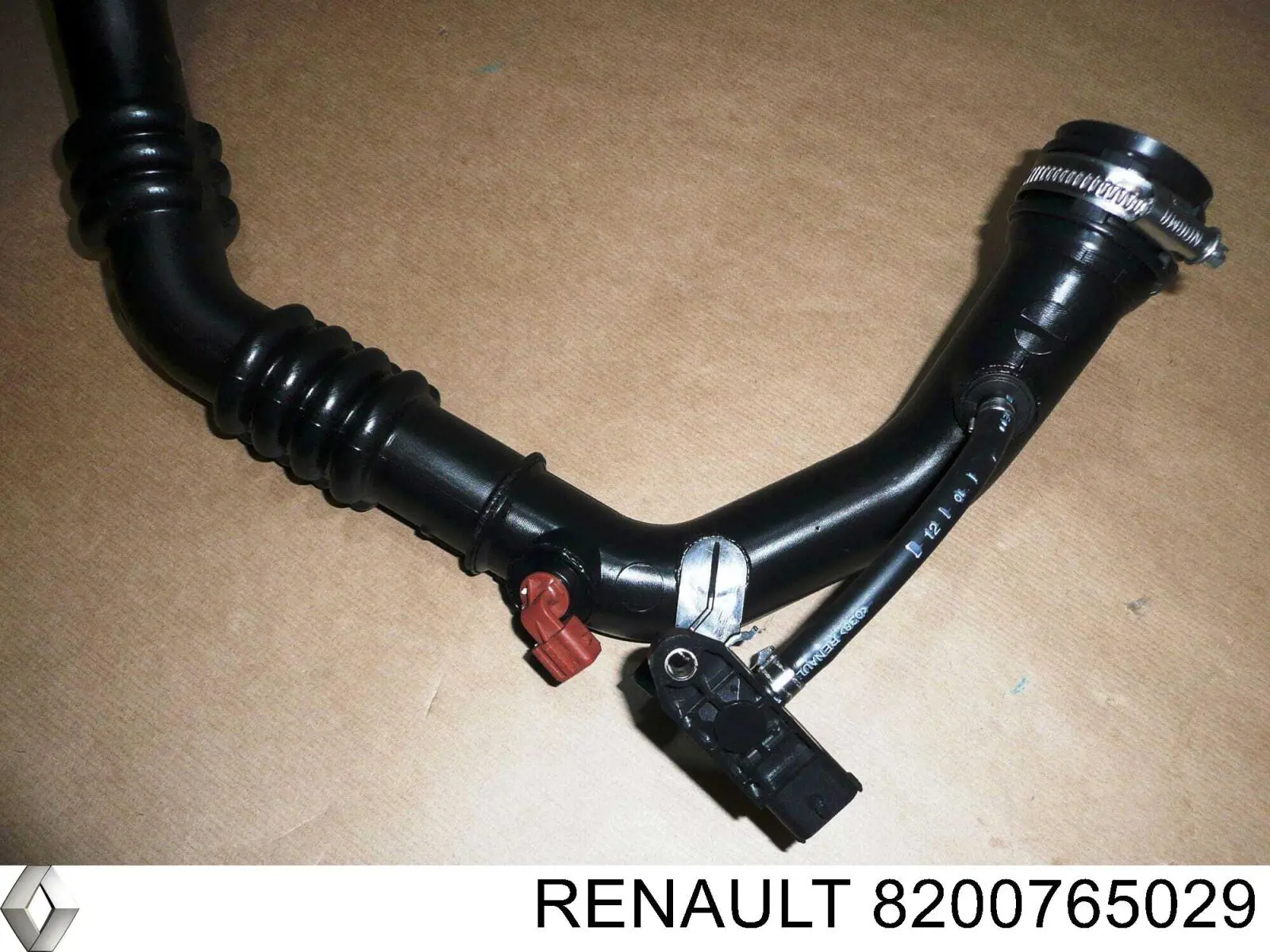 Купити 8200765029 Renault (RVI) Шланг/патрубок интеркуллера