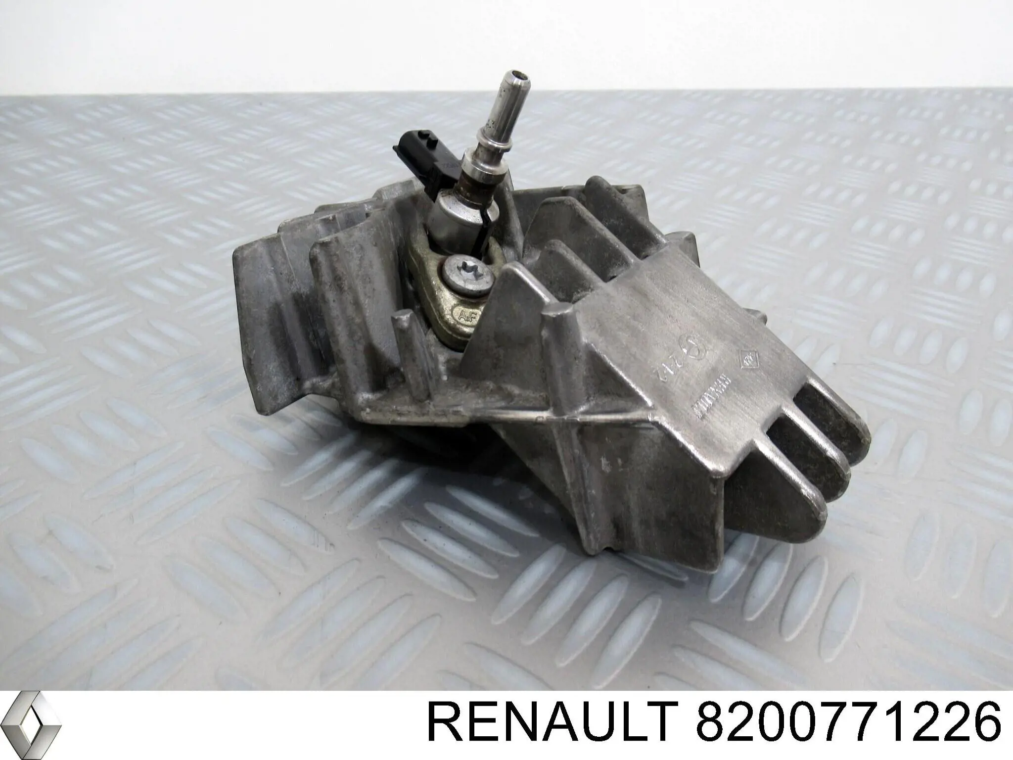 Тримач форсунки дизельної Renault (RVI) 8200771226 ціна, від 4.23 USD