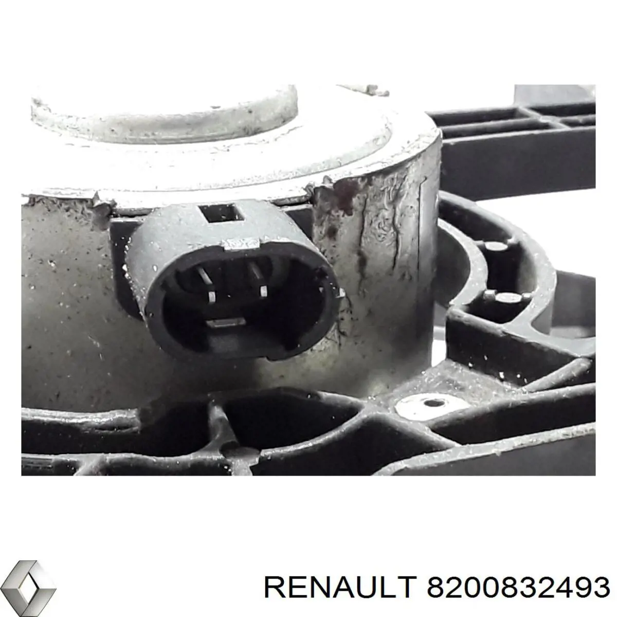 Купити 8200832493 Renault (RVI) Електровентилятор охолодження в зборі (двигун + крильчатка)