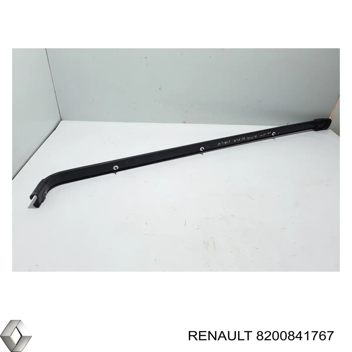 8200841767 Renault (RVI) рейка направляюча зсувної двері