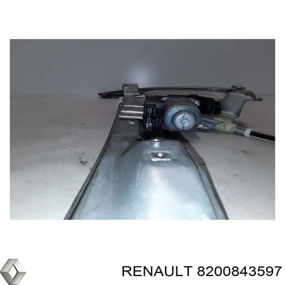 Механізм склопідіймача двері передньої, правої 8200843597 Renault (RVI)