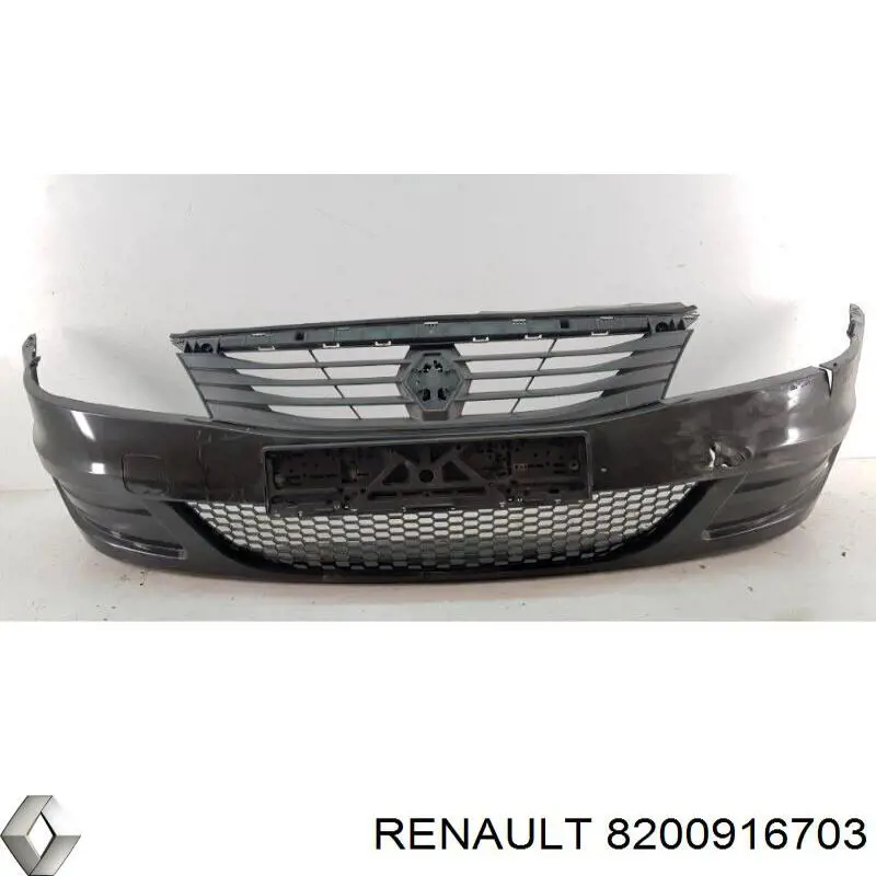 Бампер передній 8200916703 Renault (RVI)