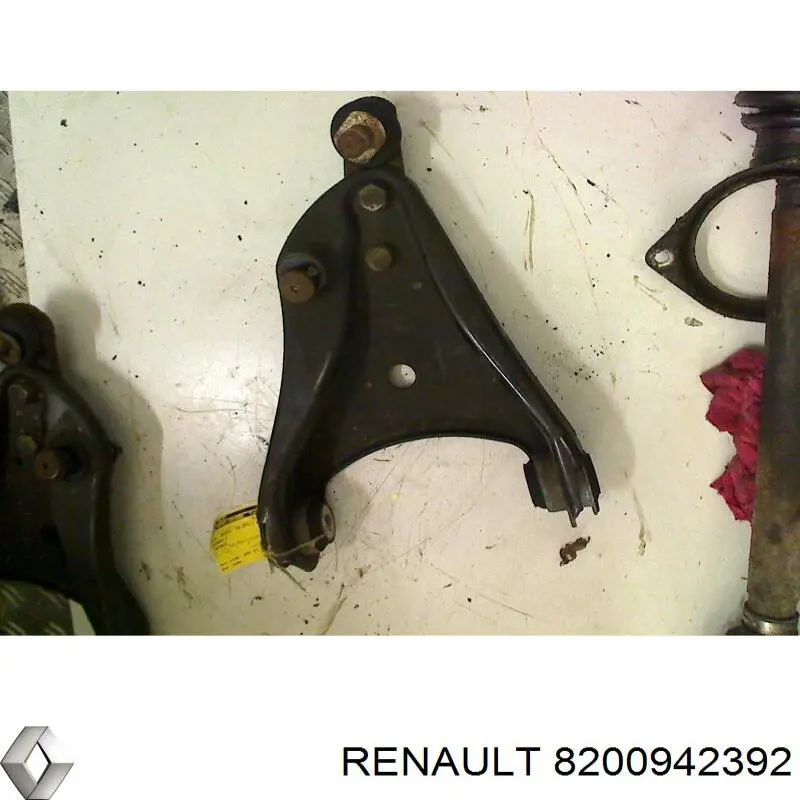 Важіль передній лівий Renault (RVI) 8200942392 ціна, від 45.84 USD