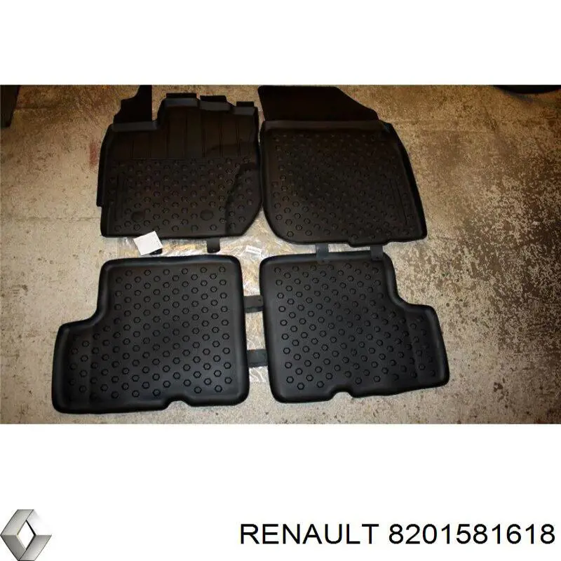  Килимок передні + задні, комплект на авто Renault DUSTER 