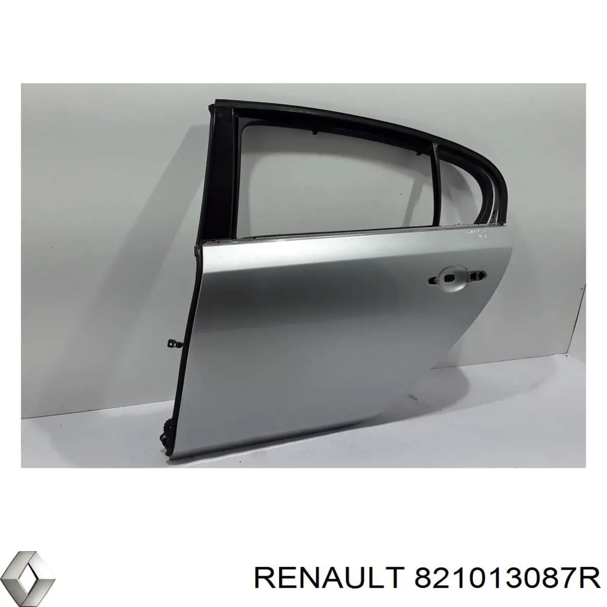 Двері задні, ліві Renault Latitude (L7) (Рено Латітьюд)