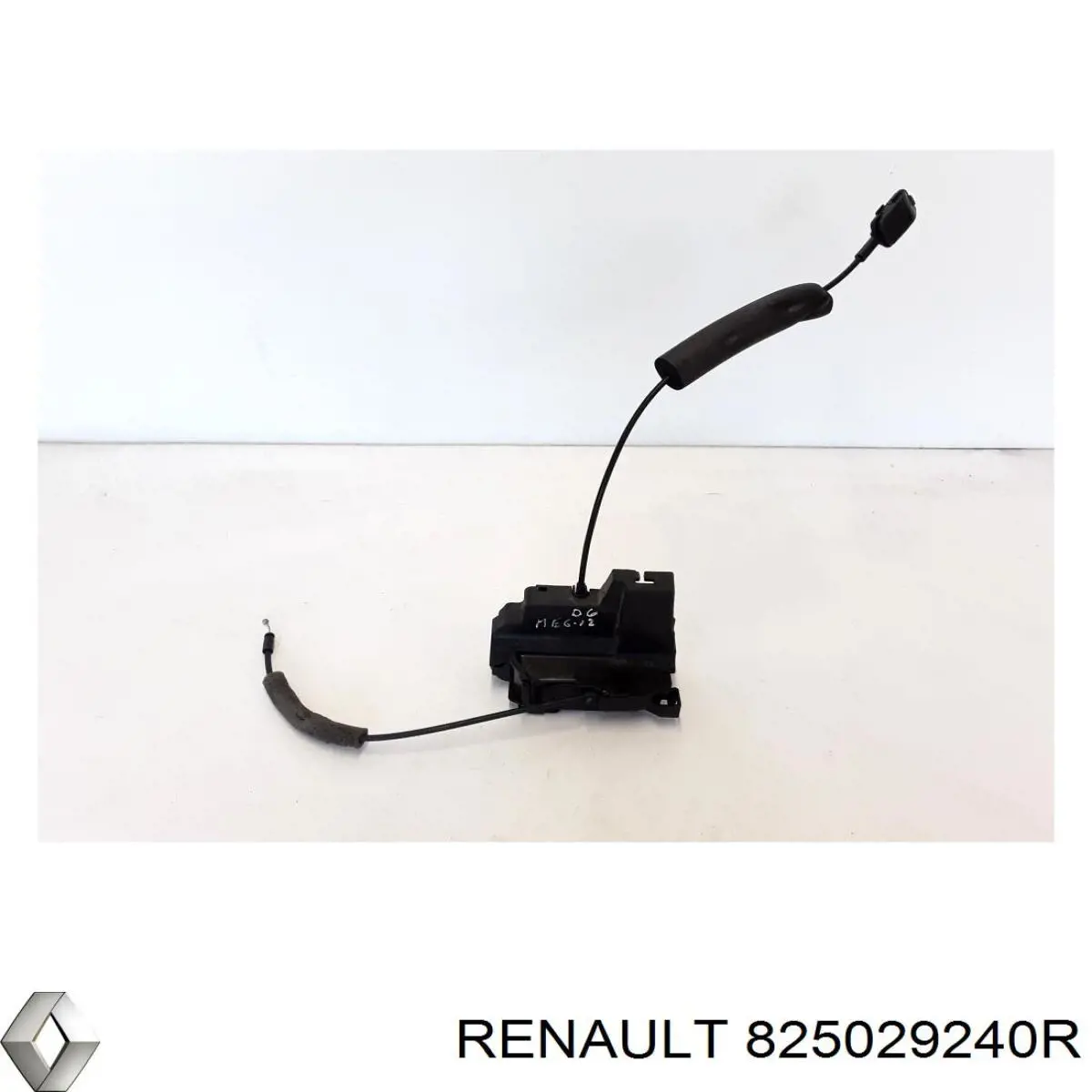 Замок задньої дверї, правої Renault (RVI) 825029240R ціна, від 58.28 USD