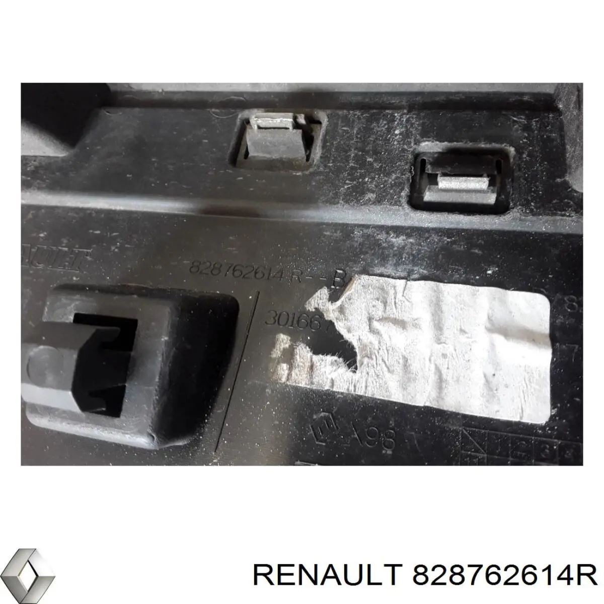 Молдинг задніх правих дверей 828762614R Renault (RVI)