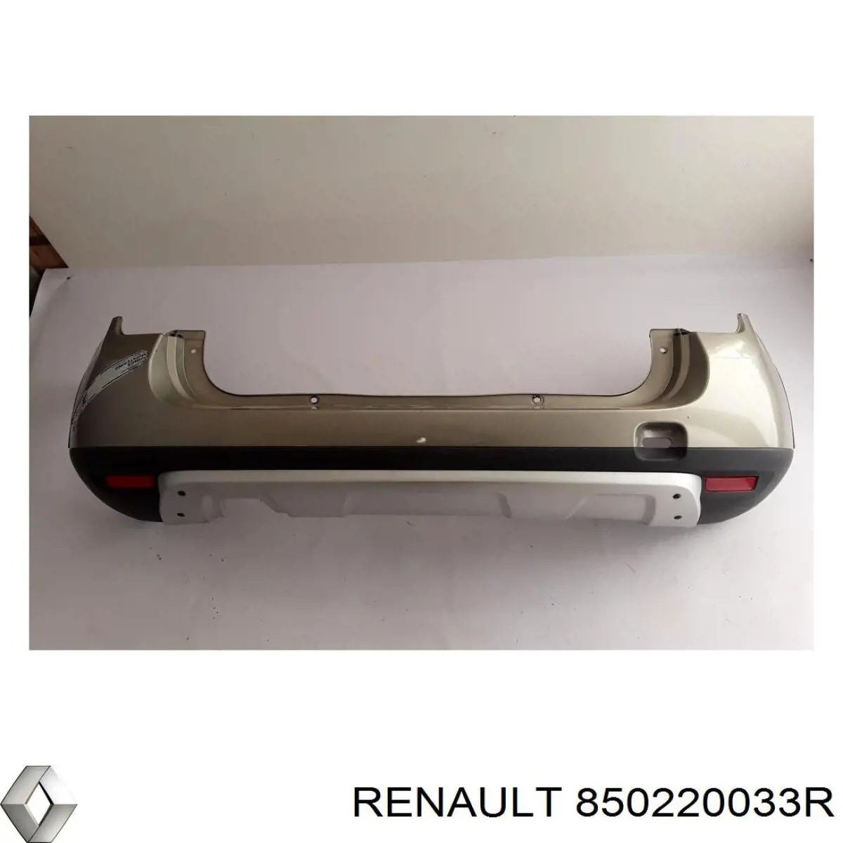 850220033R Renault (RVI) бампер задній