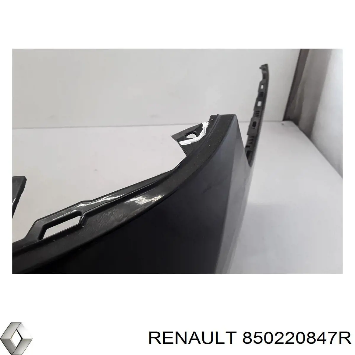 Купити 850220847R Renault (RVI) Задній бампер