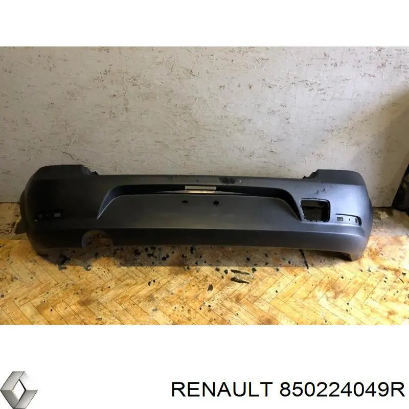 850224049R Renault (RVI) бампер задній