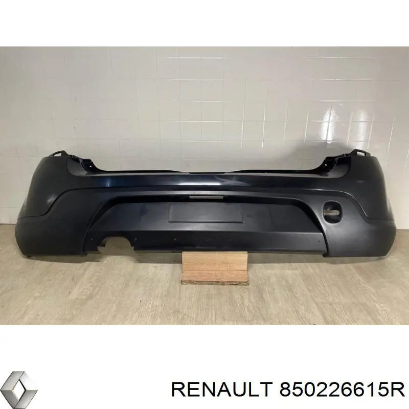 850226615R Renault (RVI) бампер задній
