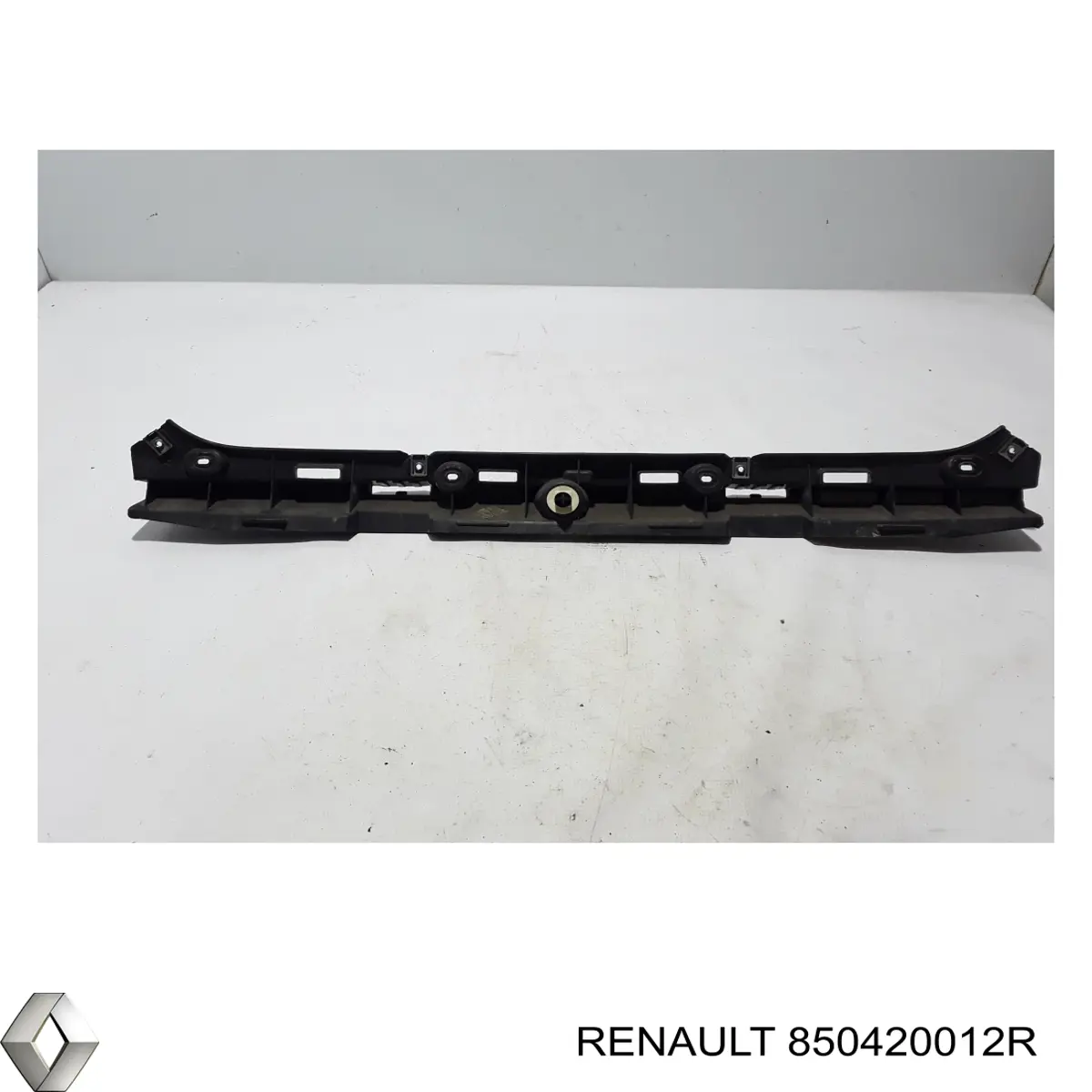 850420012R Renault (RVI) Наповнювач бампера заднього
