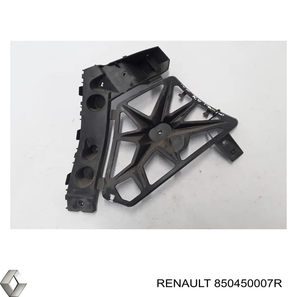 Купити 850450007R Renault (RVI) Кронштейн бампера заднього, лівий