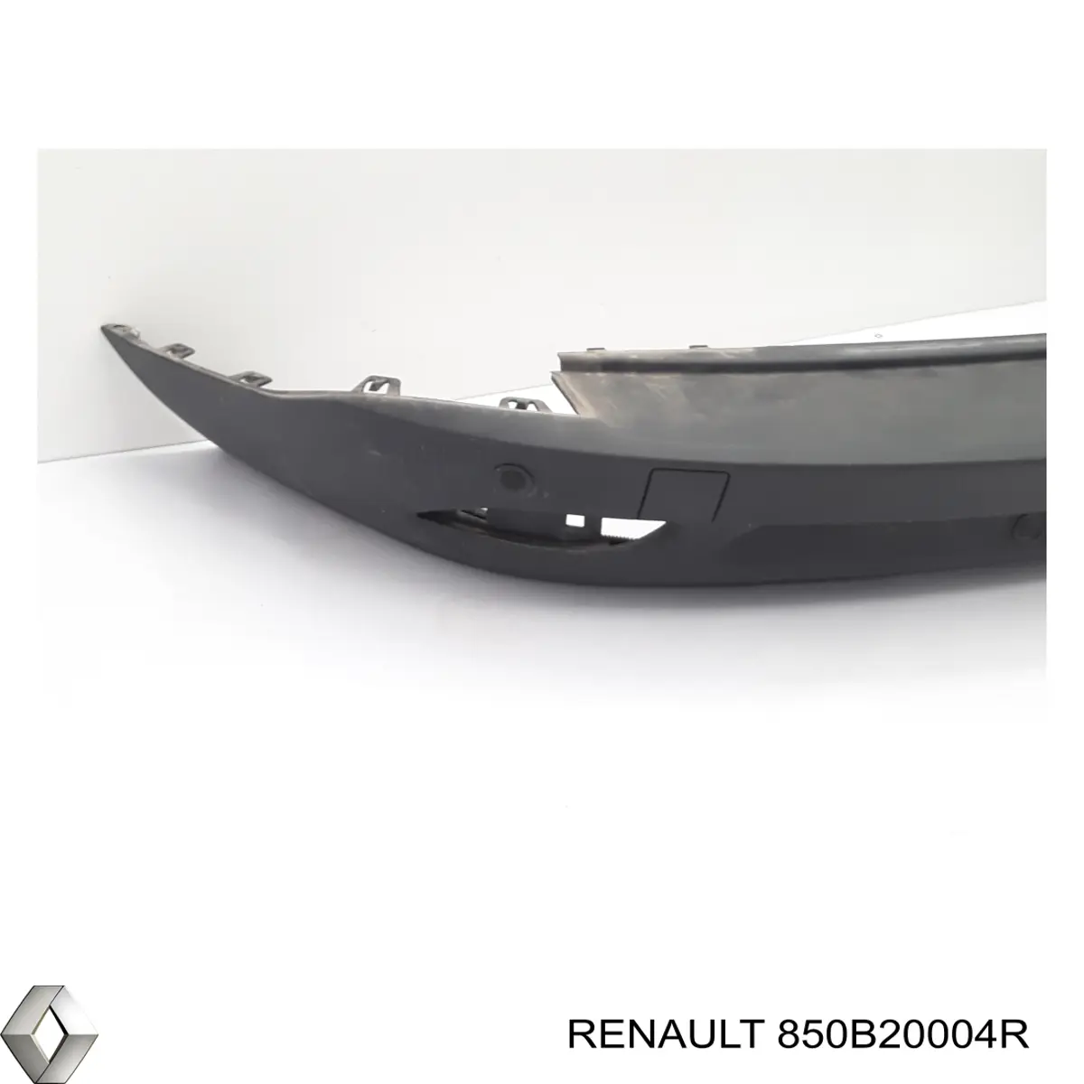Задній бампер 850B20004R Renault (RVI)