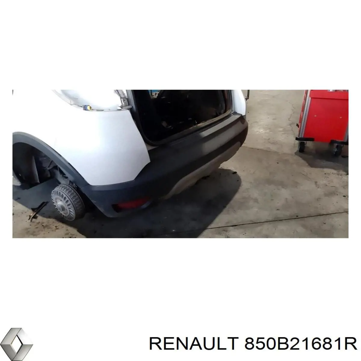 850B21681R Renault (RVI) Буфер (бампер) задній