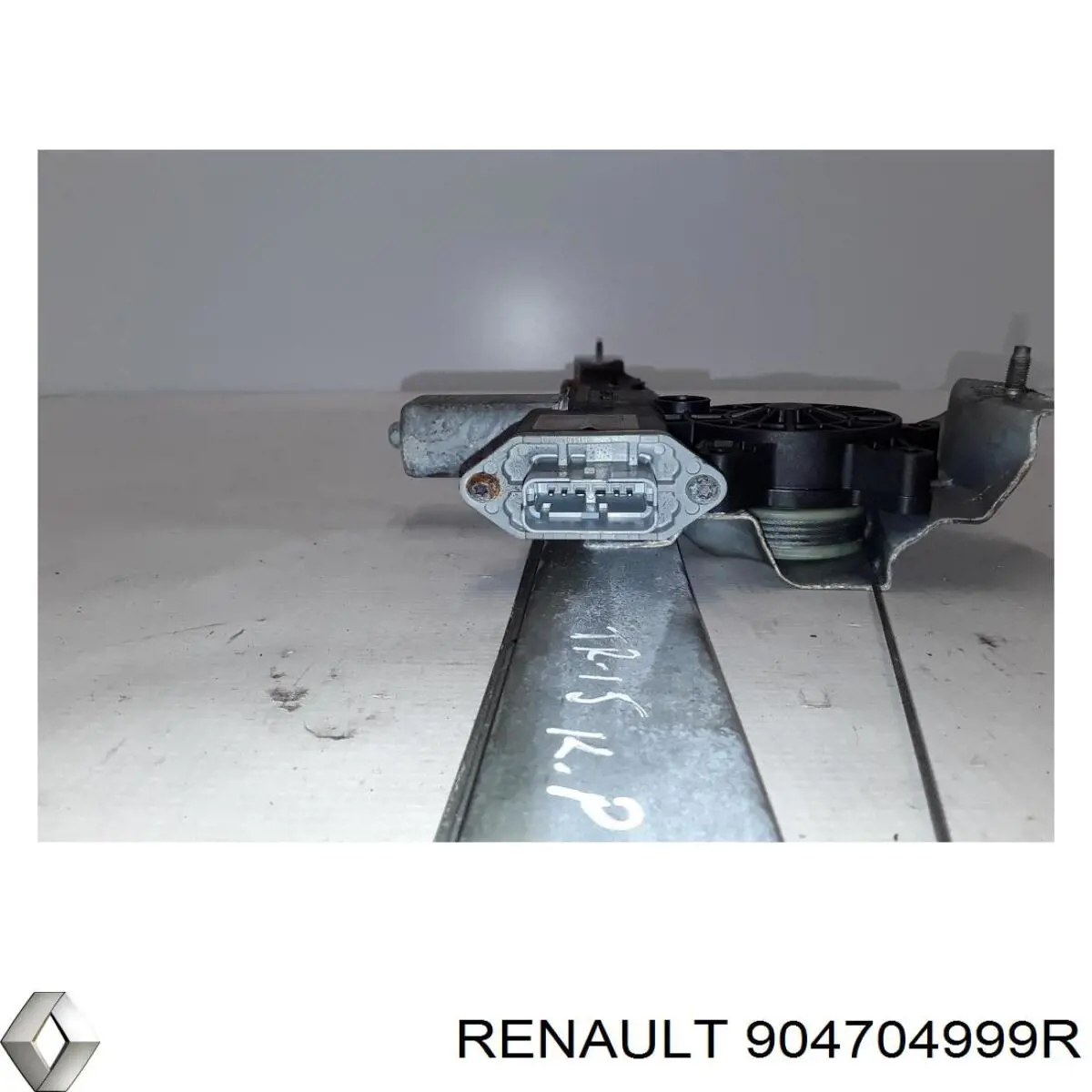 Купити 904704999R Renault (RVI) 