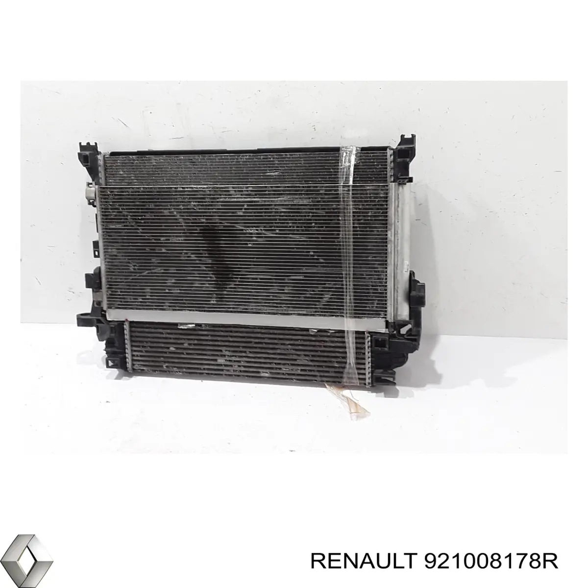Конденсатор кондиціонера Renault (RVI) 921008178R ціна, від 99.32 USD