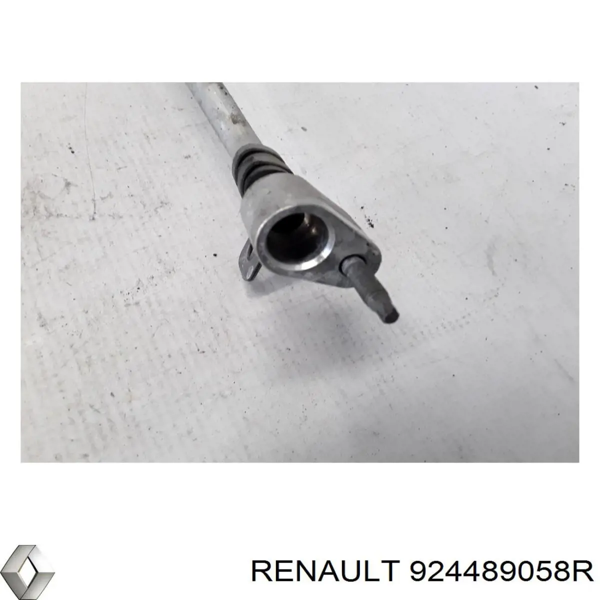 Шланг кондиціонера, від випарника до компресора Renault (RVI) 924489058R ціна, від 22.55 USD