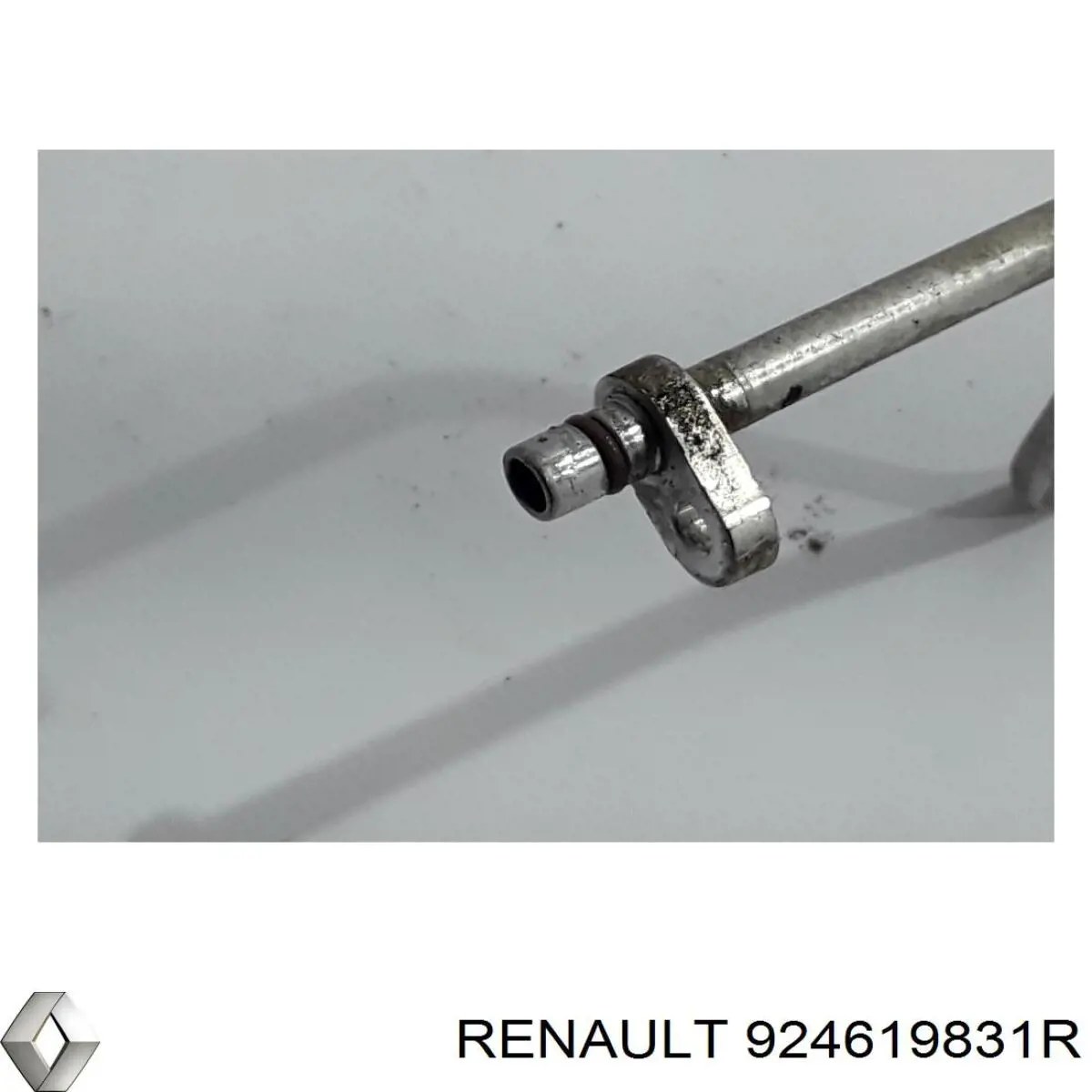 Шланг кондиціонера, від заднього випарювача до компресора 924619831R Renault (RVI)
