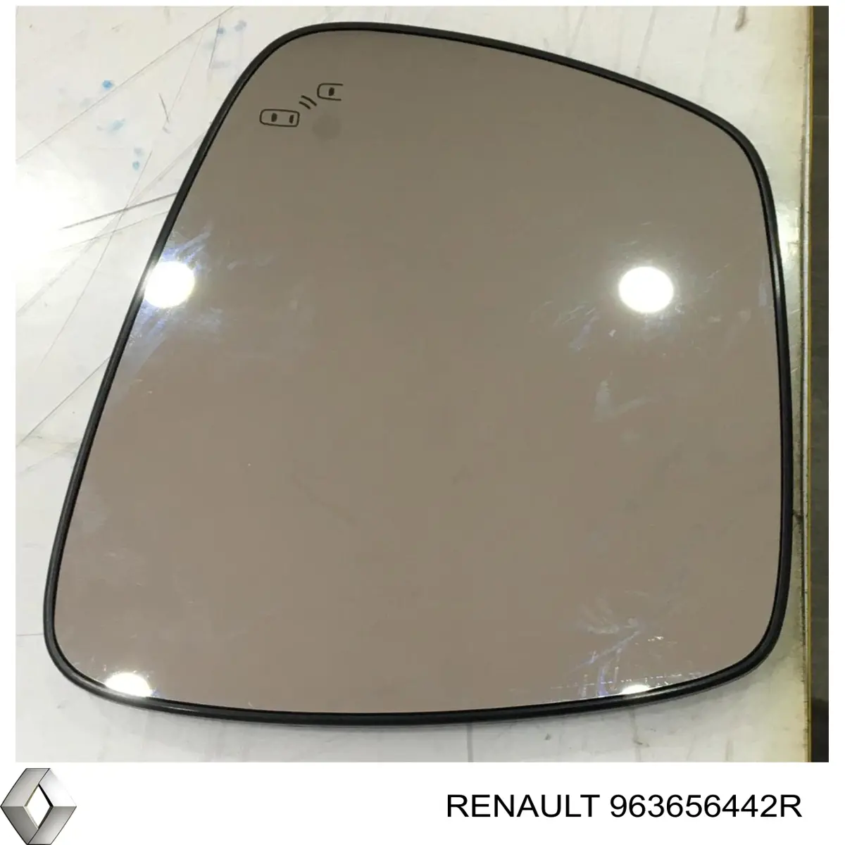 Дзеркальний елемент правого дзеркала заднього виду Renault (RVI) 963656442R ціна, від 42.32 USD