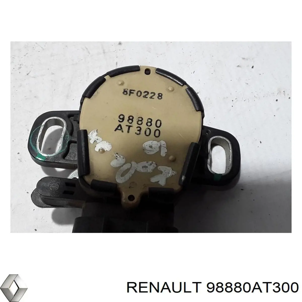  98880AT300 Renault (RVI)