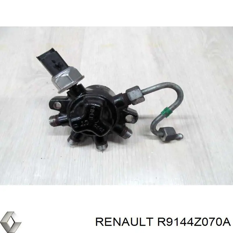 82000584034 Renault (RVI) Паливна рампа