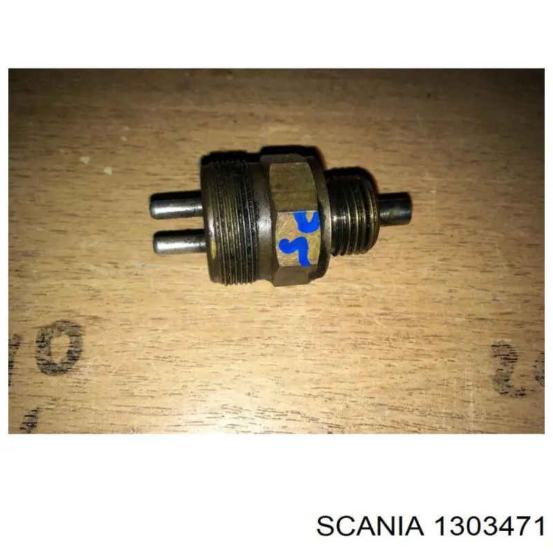 1303471 Scania Датчик включення ліхтарів заднього ходу