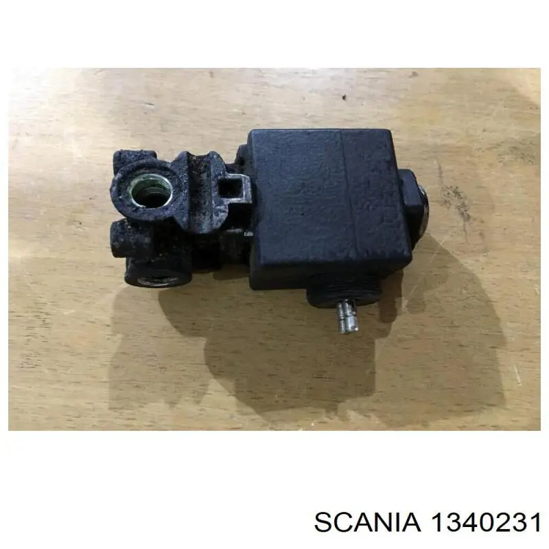 Купити 1340231 Scania Клапан дільника