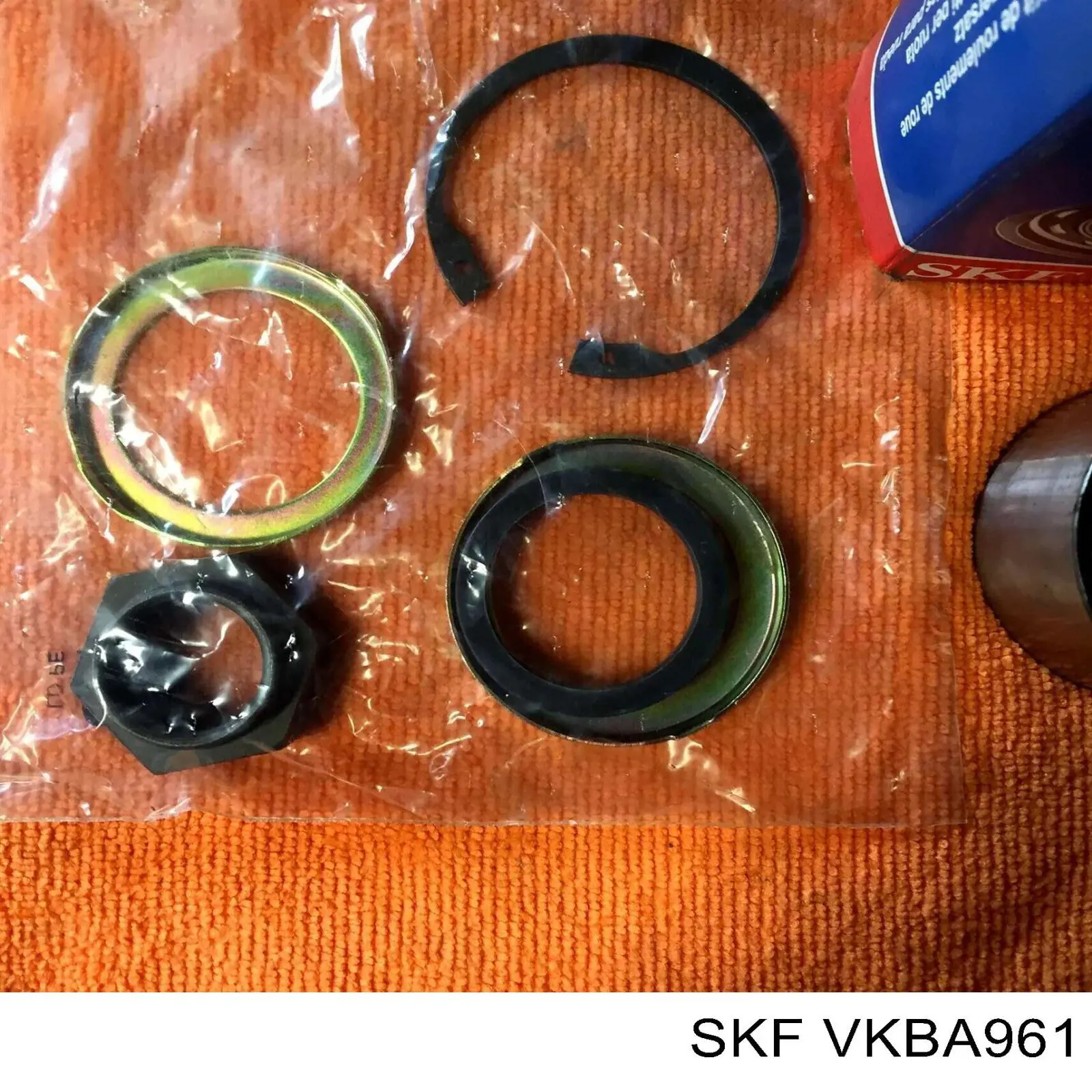 Купити VKBA961 SKF Підшипник задньої ступиці
