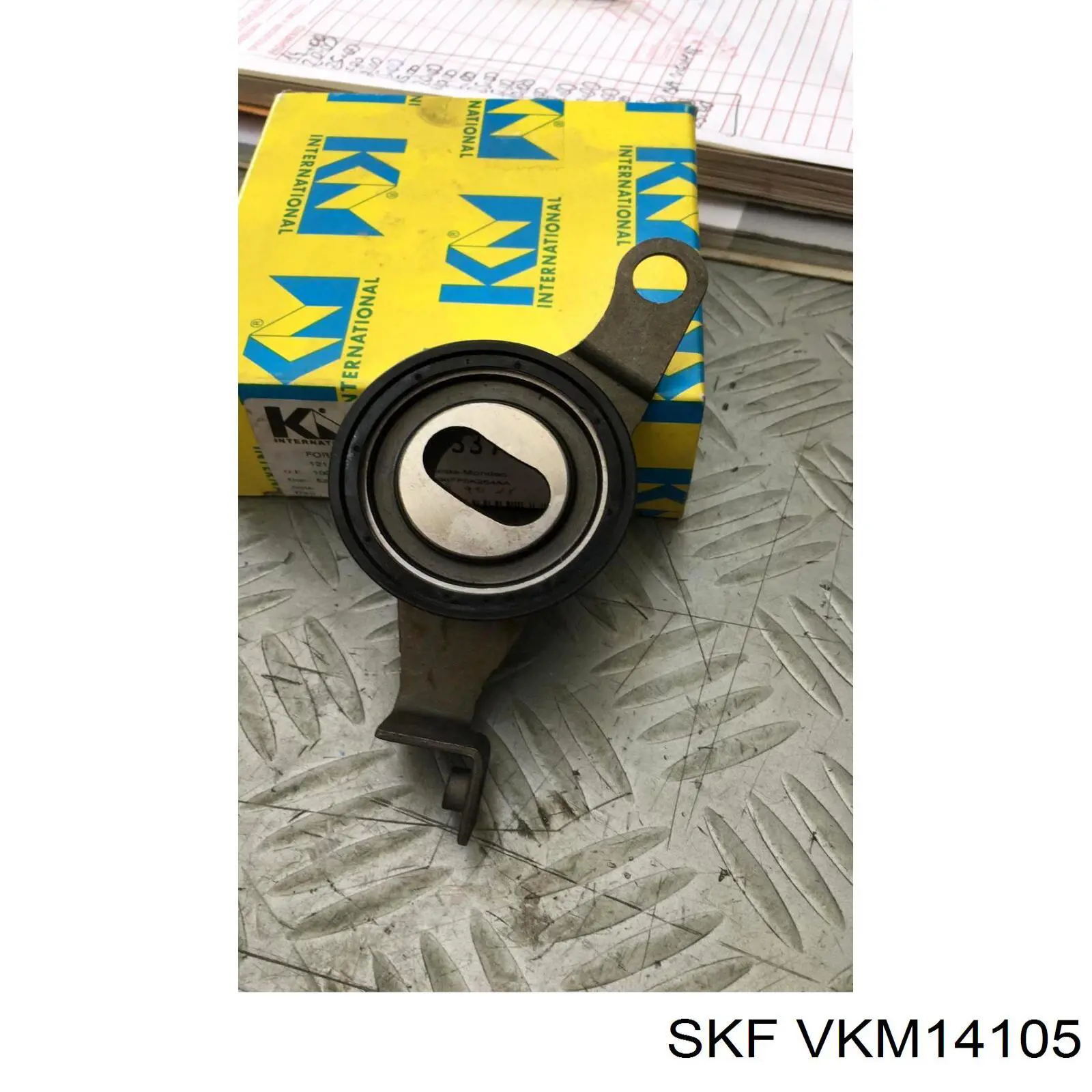 VKM14105 SKF ролик натягувача ременя грм