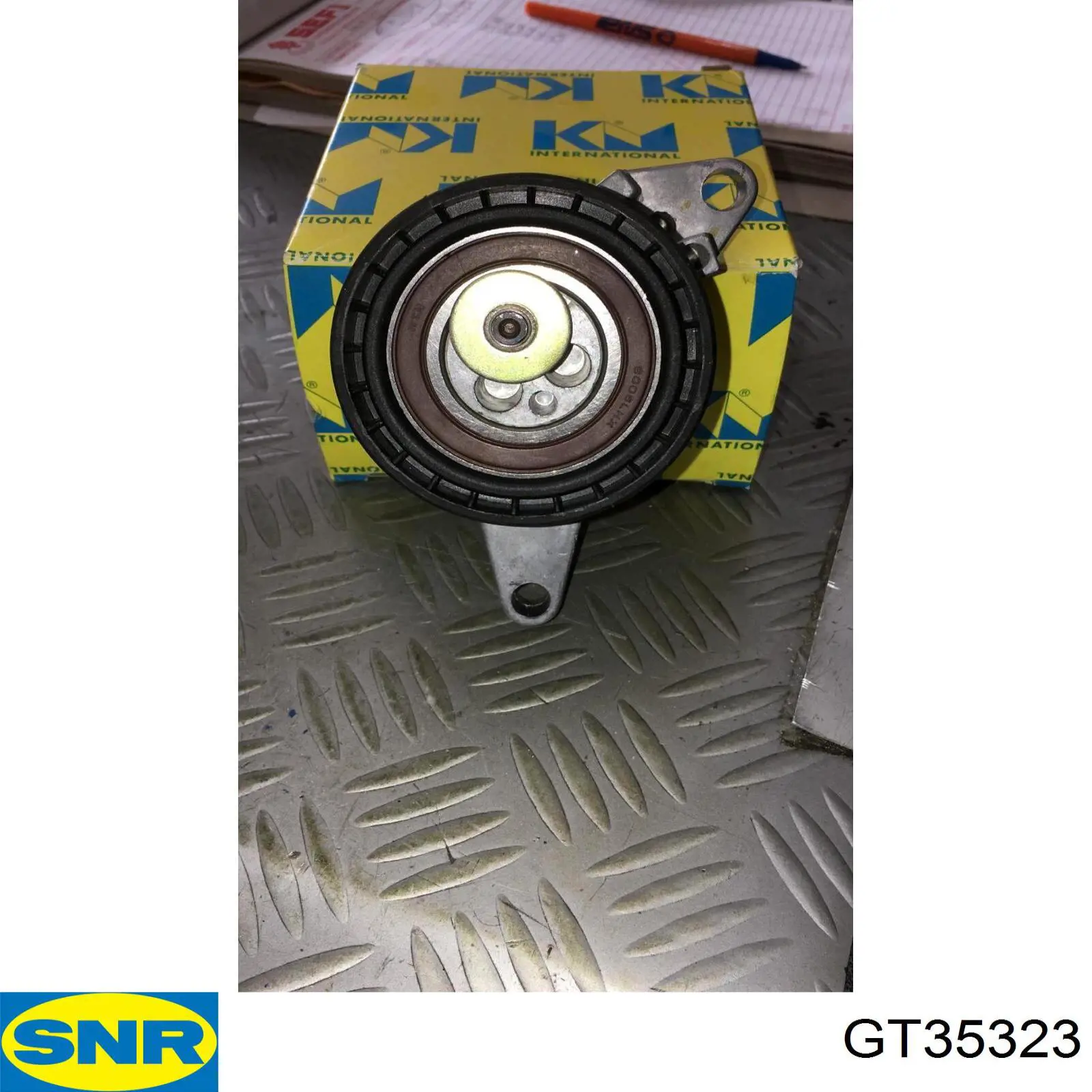 Ролик натяжителя ременя газорозподілу GMB 93202400 ціна, від 27.56 USD