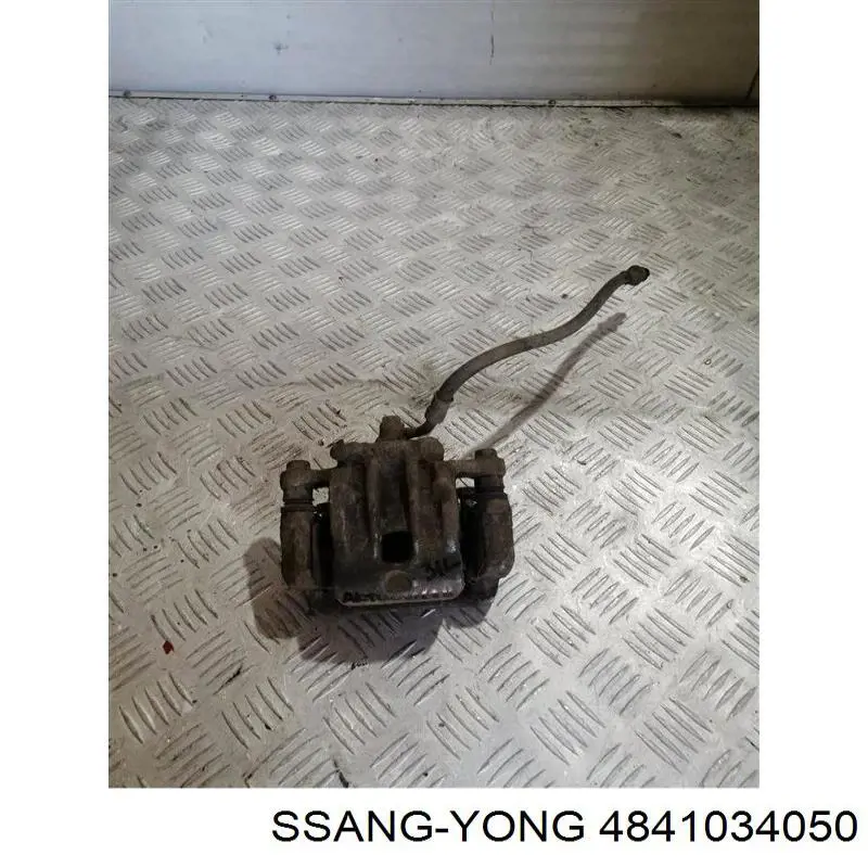 Купити 4841034050 Ssang Yong Супорт задній лівий