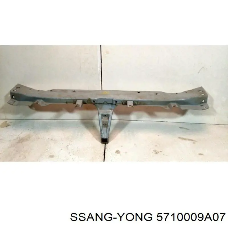 Купити 5710009A07 Ssang Yong Установча панель передня