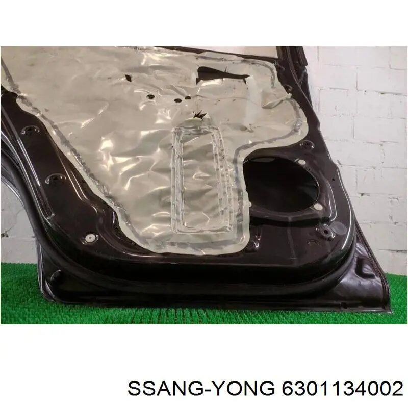 Двері задні, ліві Ssang Yong 6301134002 ціна, від 72.78 USD