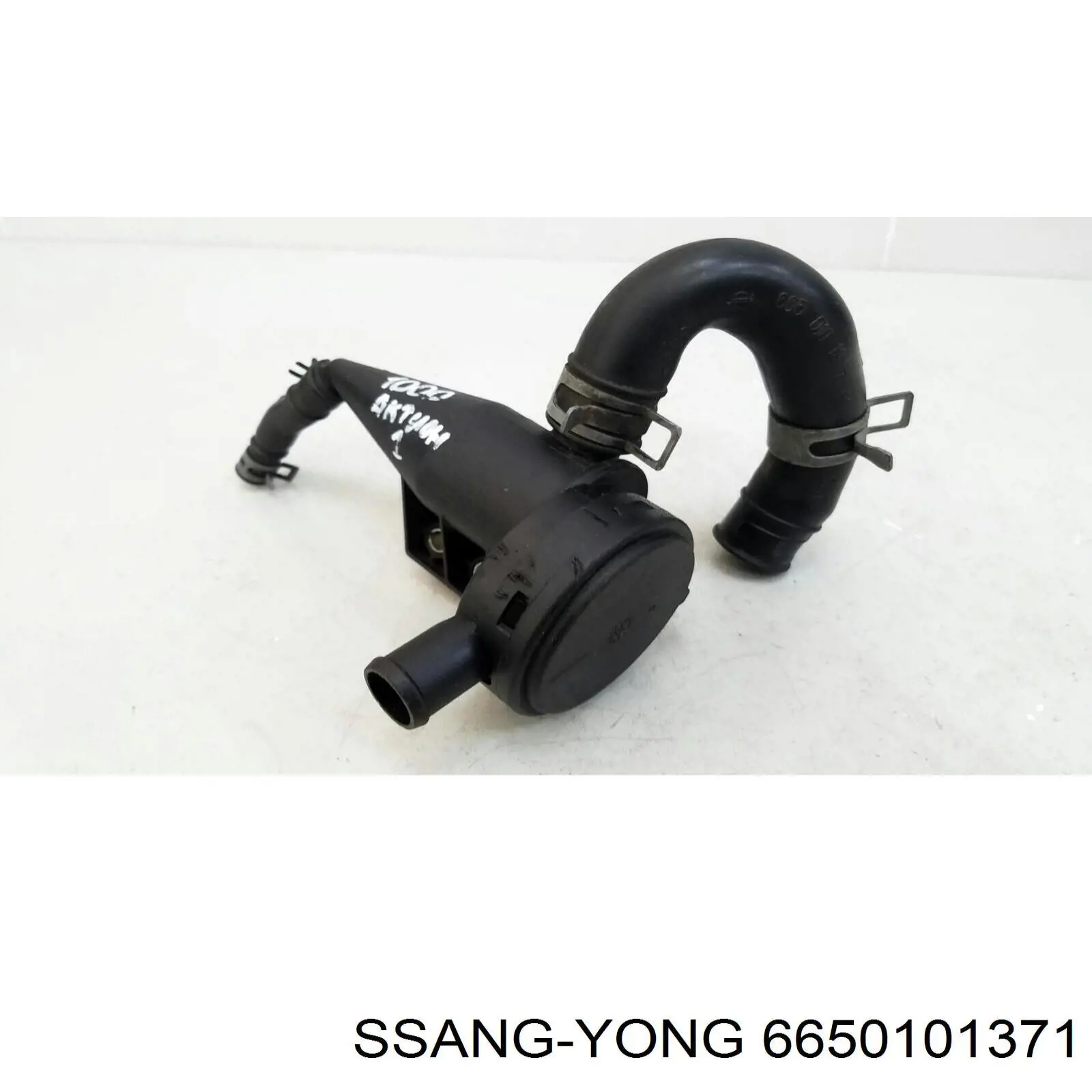 Патрубок вентиляції картера, масловіддільника SsangYong Kyron (SsangYong Кайрон)