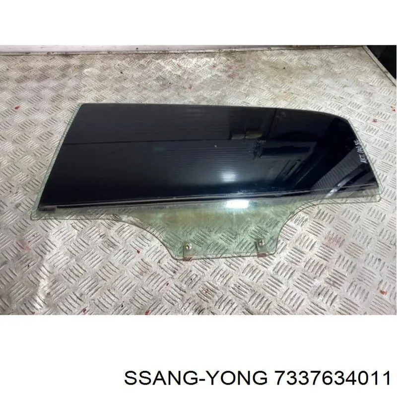 Купити 7337634021 Ssang Yong Скло задньої двері лівої