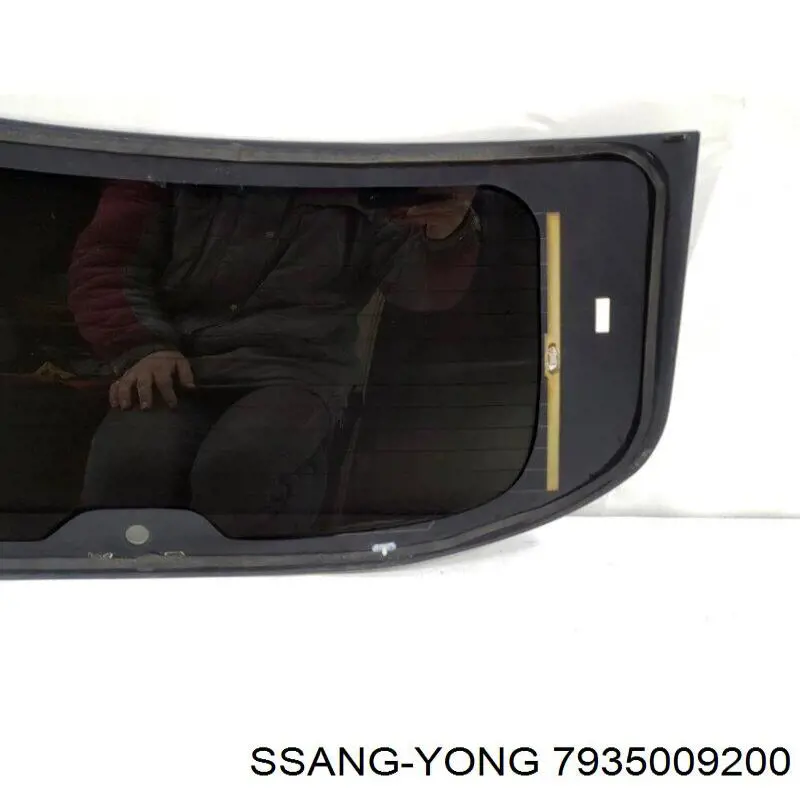 7935009200 Ssang Yong Скло кришки багажника