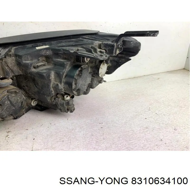 8310634100 Ssang Yong Фара правая