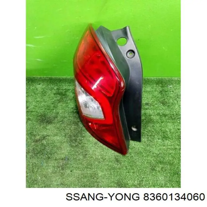 Ліхтар задній лівий Ssang Yong 8360134060 ціна, від 253.31 USD