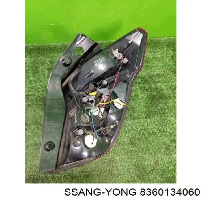8360134060 Ssang Yong Задня ліва фара
